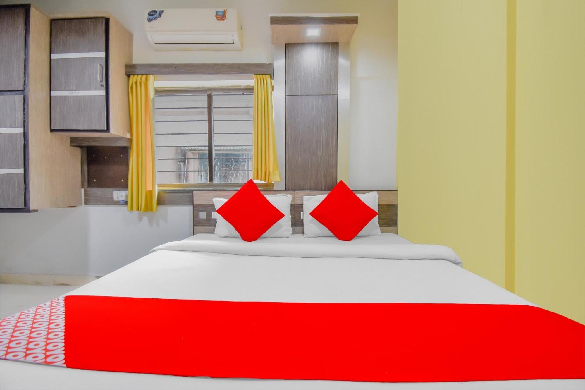 FabHotel Adri Hotel's Dum Dum Buitenkant foto